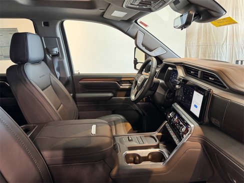 New 2025 GMC Sierra 3500 Denali w/ Denali Reserve Package image 23