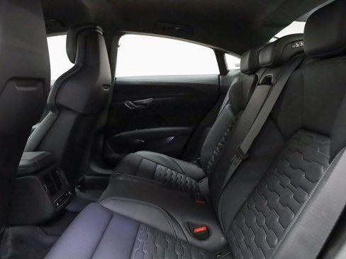 New 2025 Audi RS e-tron GT performance image 27