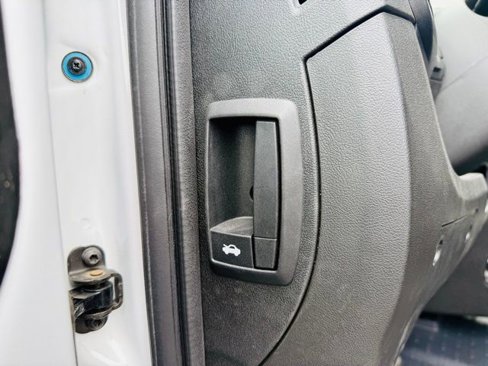Used 2025 RAM ProMaster 2500 w/ Convenience Group image 13