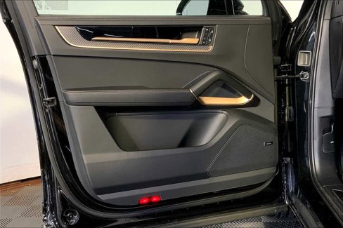 New 2025 Porsche Cayenne GTS image 20