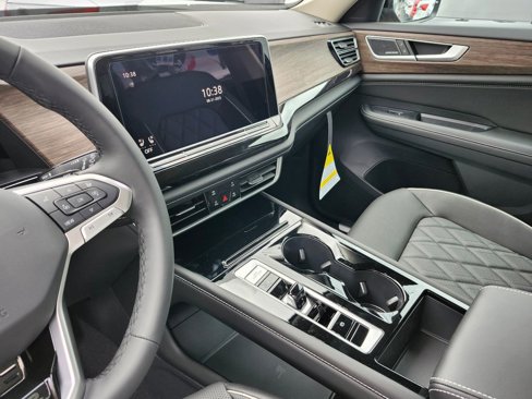 New 2026 Volkswagen Atlas SEL Premium R-Line image 10