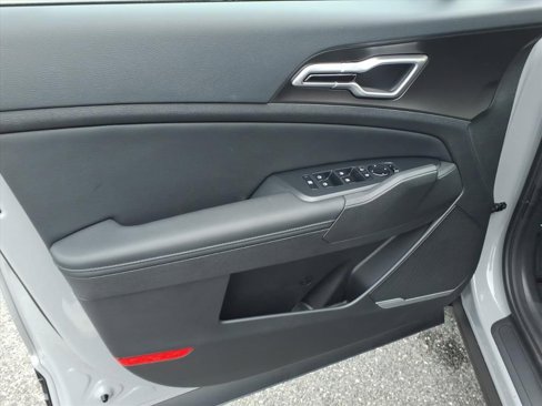 New 2026 Kia Sportage EX image 16