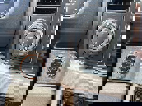 New 2025 Ford F250 Platinum w/ Platinum Plus Package image 18
