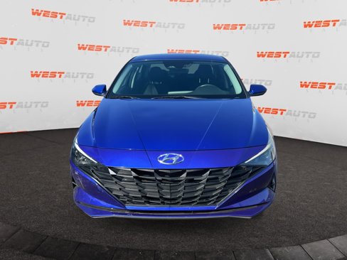 Used 2023 Hyundai Elantra SE w/ Preferred Accessory Package image 8