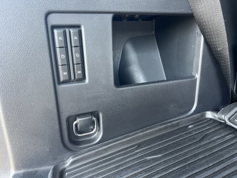 Used 2024 Ford Expedition Platinum image 30
