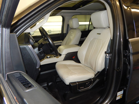 Used 2019 Ford Expedition Platinum image 4