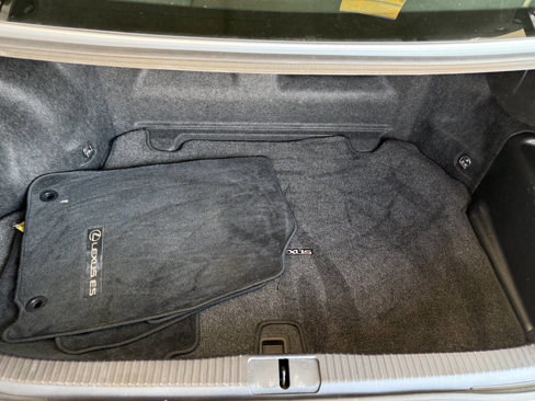 Used 2014 Lexus ES 300h image 43