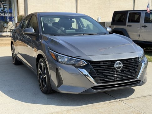 Used 2024 Nissan Sentra SV image 3