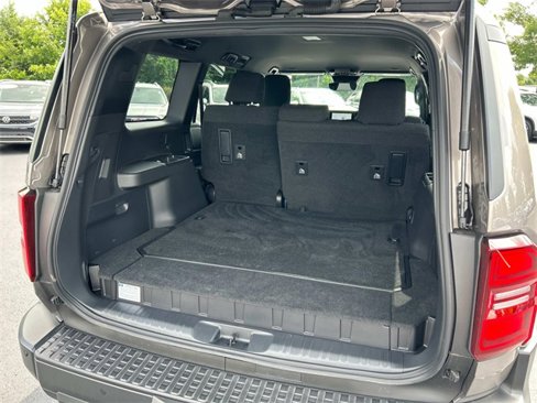 Used 2025 Toyota Land Cruiser image 12