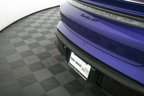 Used 2025 Porsche Taycan Turbo GT image 33