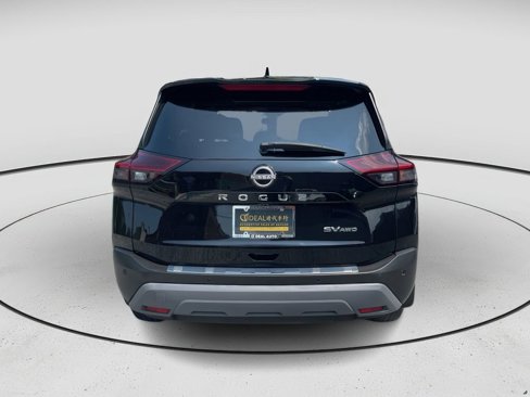 Used 2022 Nissan Rogue SV w/ SV Premium Package image 4