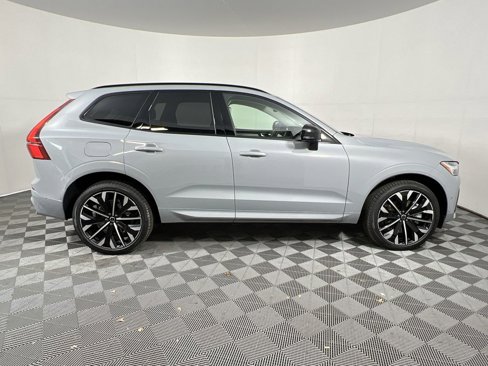 New 2026 Volvo XC60 T8 Ultra w/ Protection Package Premier image 9