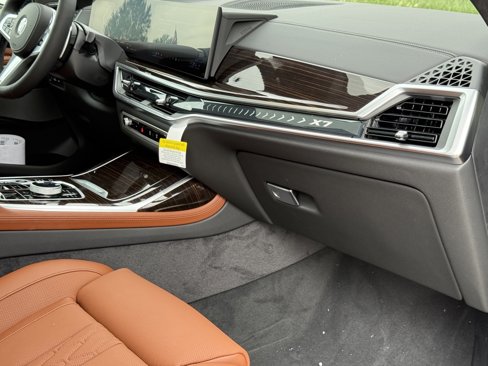 New 2026 BMW X7 xDrive40i w/ M Sport Package image 25