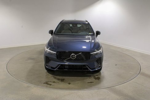 New 2026 Volvo XC60 B5 Plus w/ Climate Package image 8