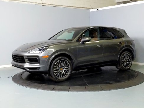 Used 2020 Porsche Cayenne S image 3