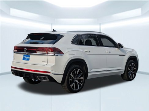 Used 2025 Volkswagen Atlas Cross Sport SEL Premium R-Line image 6