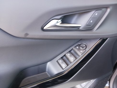 New 2026 Chevrolet Equinox LT w/ Convenience Package II image 9