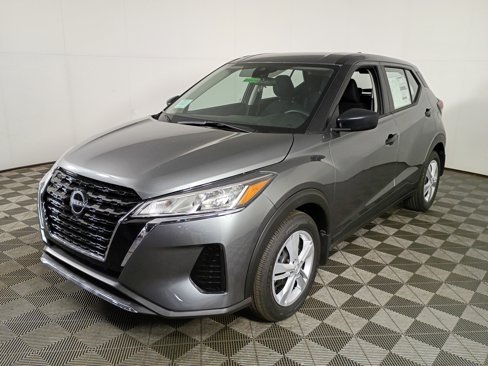 New 2025 Nissan Kicks Play S image 3