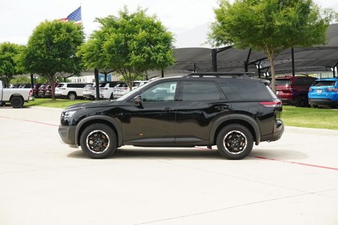 Used 2025 Nissan Pathfinder Rock Creek image 2