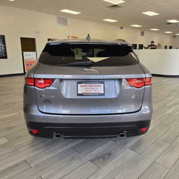 Used 2020 Jaguar F-PACE Premium image 8