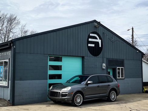 Used 2010 Porsche Cayenne GTS image 3