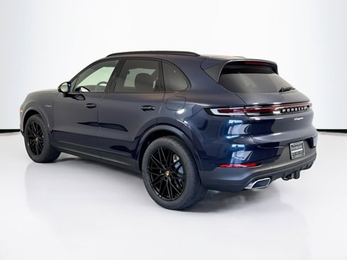 New 2025 Porsche Cayenne E-Hybrid image 3