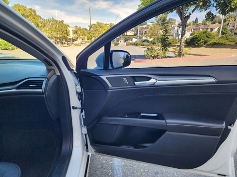 Used 2013 Ford Fusion SE image 29