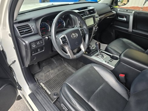 Used 2018 Toyota 4Runner Limited image 9