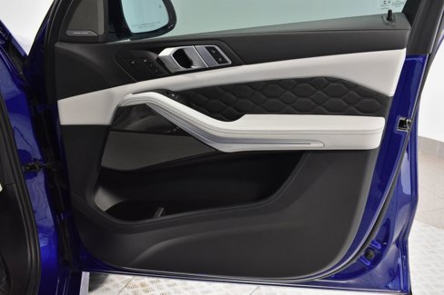 Used 2022 BMW X5 M w/ Executive Package image 33