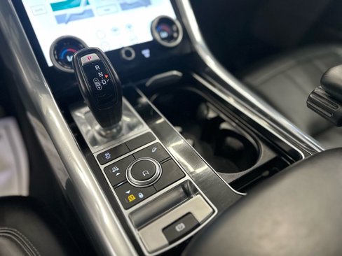 Used 2020 Land Rover Range Rover Sport HSE image 30