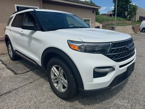 Used 2021 Ford Explorer XLT w/ Equipment Group 202A image 1
