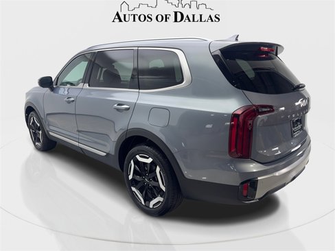 Used 2025 Kia Telluride S image 9