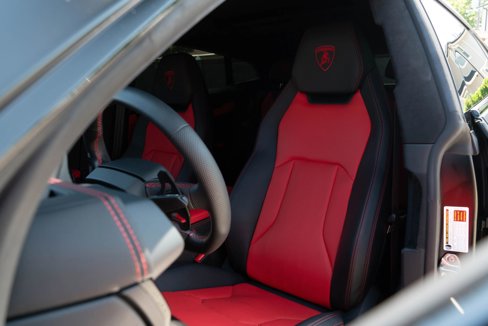 Used 2022 Lamborghini Urus image 37