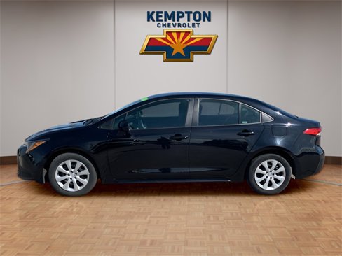 Used 2024 Toyota Corolla LE image 27
