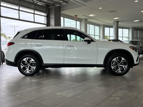 New 2026 Mercedes-Benz GLC 350e 4MATIC image 2