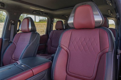 New 2026 INFINITI QX80 Autograph w/ Premium Cargo Package image 11