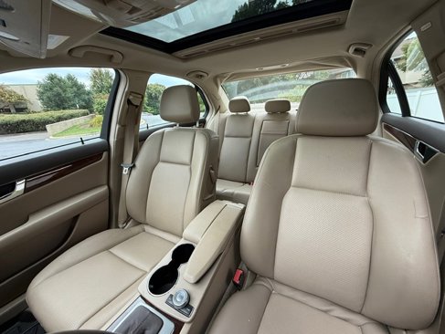 Used 2011 Mercedes-Benz C 300 4MATIC Sedan image 16