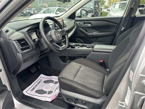 Used 2024 Nissan Rogue SV image 18