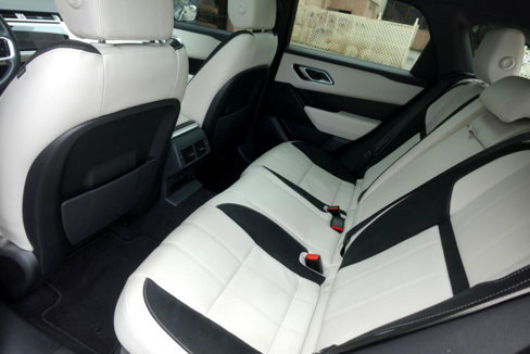 Used 2021 Land Rover Range Rover Velar R-Dynamic S image 18