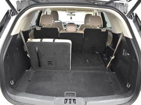Used 2023 Ford Explorer XLT w/ Equipment Group 202A image 18