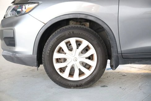 Used 2020 Nissan Rogue S image 22