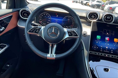 Used 2025 Mercedes-Benz GLC 350e 4MATIC image 5