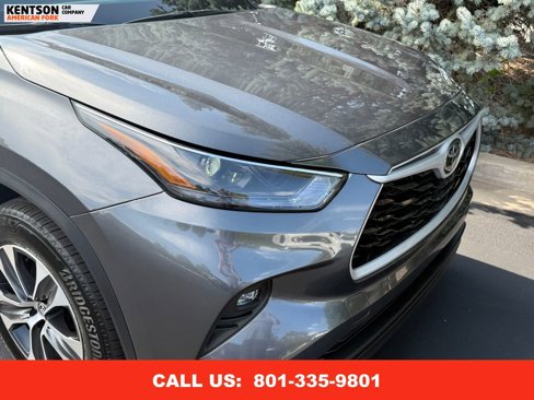 Used 2025 Toyota Highlander XLE image 15