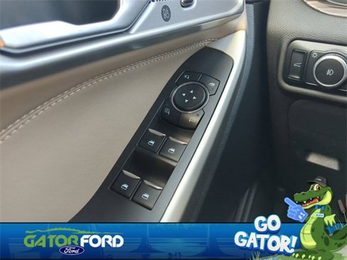 Used 2023 Ford Explorer Limited image 27