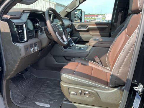 New 2026 GMC Sierra 2500 Denali w/ Denali Reserve Package image 2