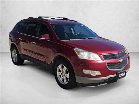 Used 2011 Chevrolet Traverse LT image 3