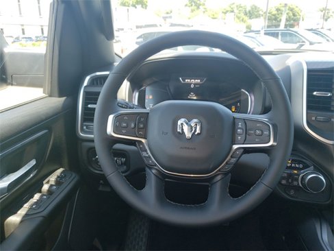 New 2025 RAM 1500 4x4 Crew Cab image 25