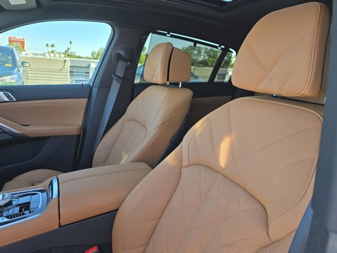 New 2026 BMW X6 M60i w/ Executive Package image 20