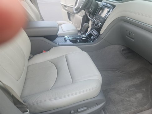 Used 2017 Chevrolet Traverse Premier image 6