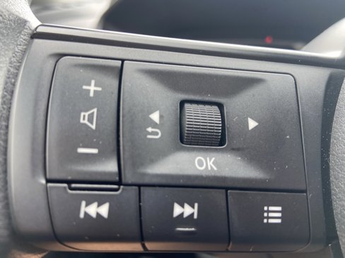 Used 2024 Nissan Rogue SV image 15